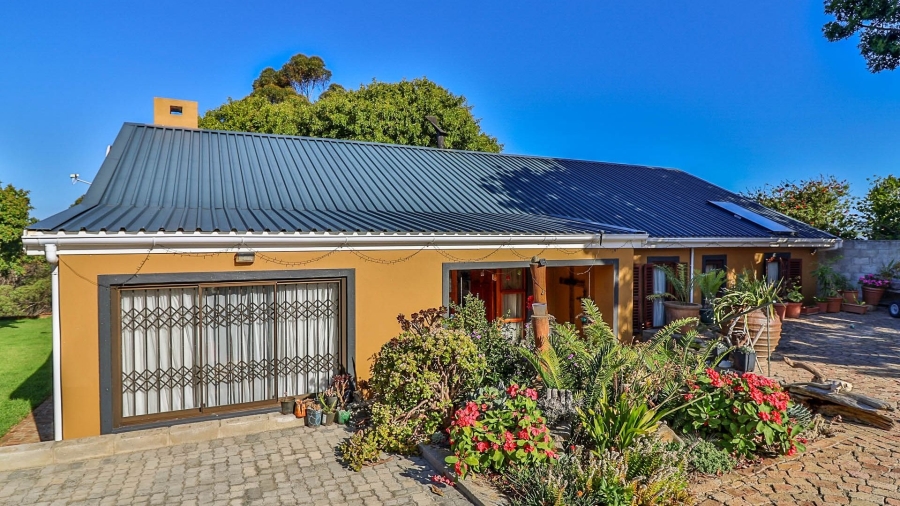9 Bedroom Property for Sale in Onrus Western Cape